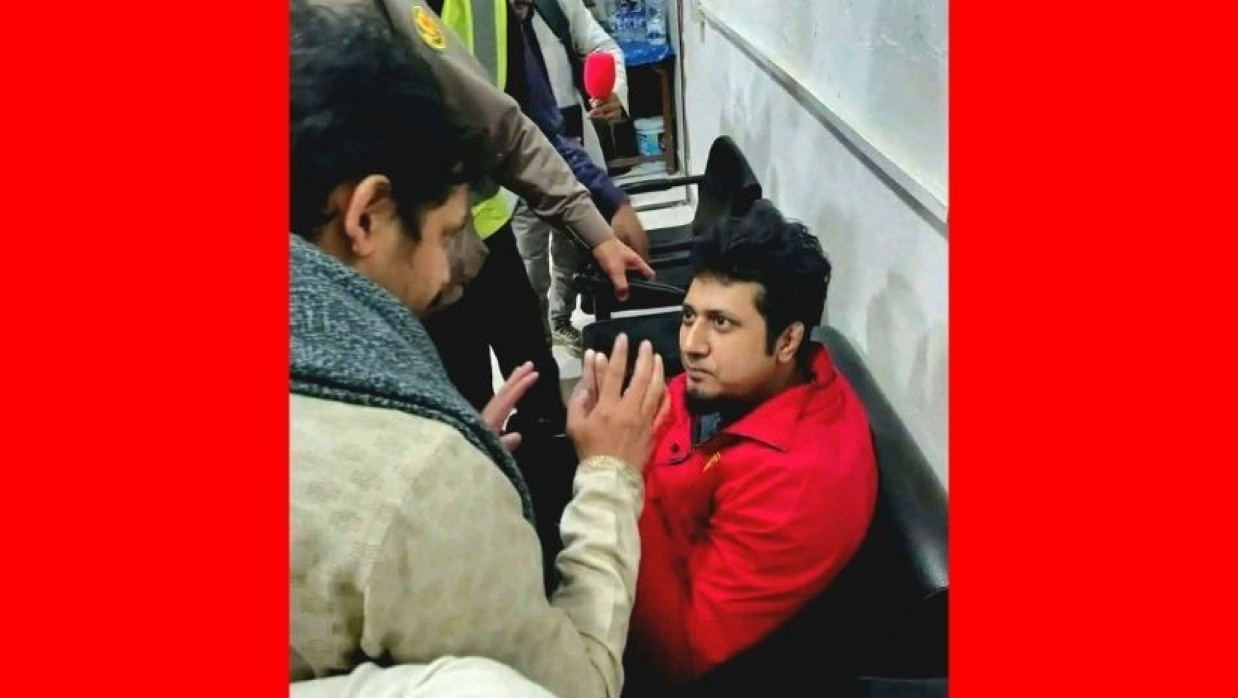 আটক যুবক আরাফাত