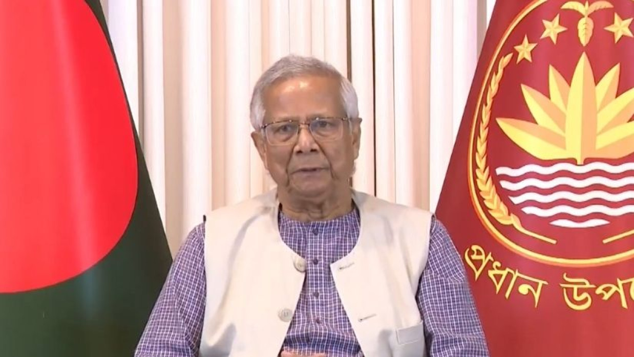 অন্তর্বর্তীকালীন সরকারের প্রধান উপদেষ্টা প্রফেসর মুহাম্মদ ইউনূস