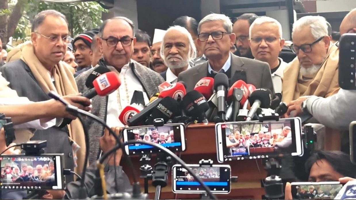 সংবাদ সম্মেলনে মির্জা ফখরুল ইসলাম আলমগীর