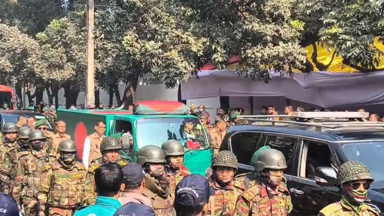 খালেদা জিয়ার মরদেহবাহী গাড়ি