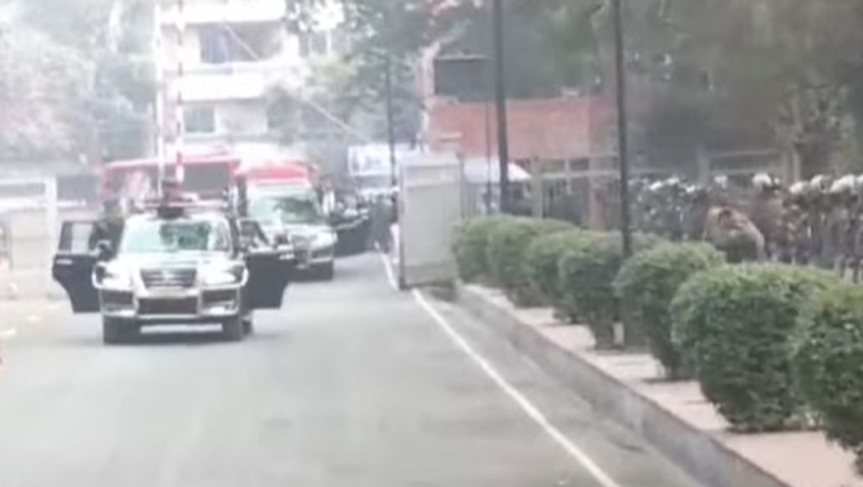 খালেদা জিয়ার মরদেহবাহী গাড়ি