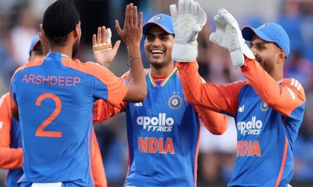 মাত্র ৭৪ রানে অলআউট দক্ষিণ আফ্রিকা, বড় ব্যবধানে হার