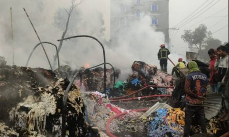 গাজীপুরে ঝুটের গোডাউনে ভয়াবহ অগ্নিকাণ্ড