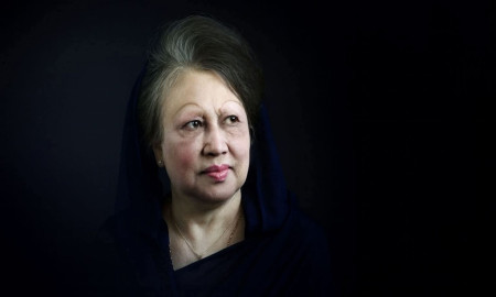 সাবেক প্রধানমন্ত্রী খালেদা জিয়ার মৃত্যুতে ক্যাম্পাসে ক্যাম্পাসে শোক