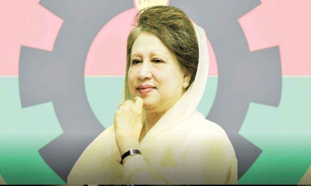 ‘কোন দলকে রাজনৈতিক প্রতিদ্বন্দ্বী মনে করেন’—বিচিত্রার প্রশ্নে যা বলেছিলেন খালেদা জিয়া