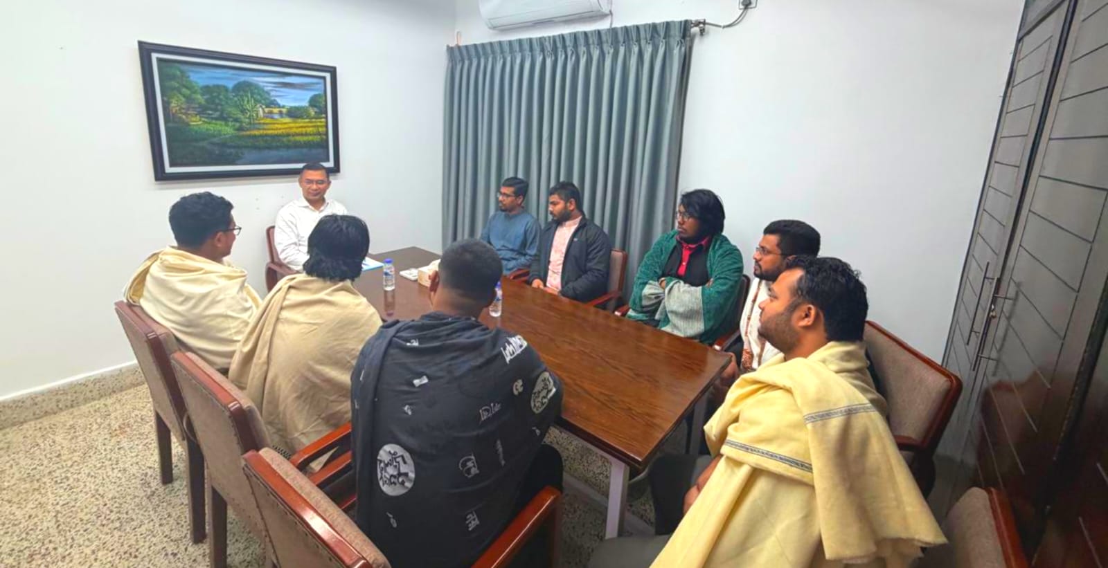 তারেক রহমানের সঙ্গে সাক্ষাৎ ডাকসু নেতাদের