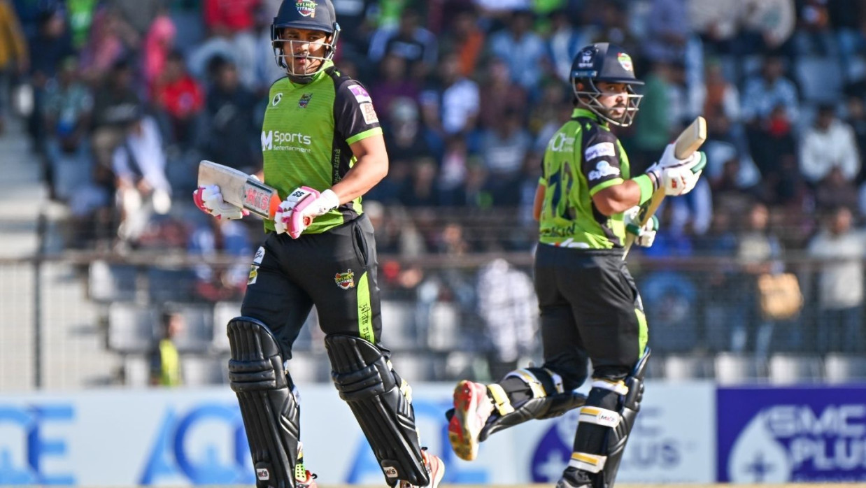 সিলেট টাইটান্সের দুই খেলোয়াড়