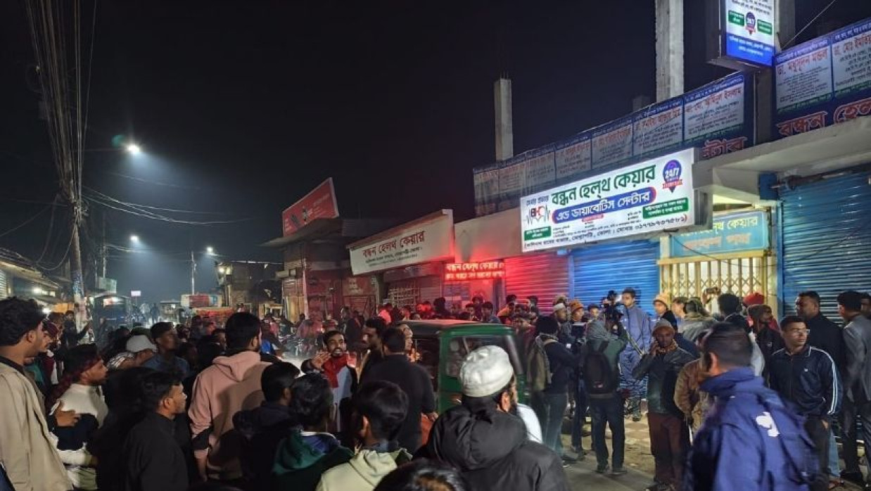 ভোলায় ‘ভুল রক্ত‘ দেওয়ায় প্রসূতির মৃত্যুর অভিযোগ, স্বজনদের বিক্ষোভ