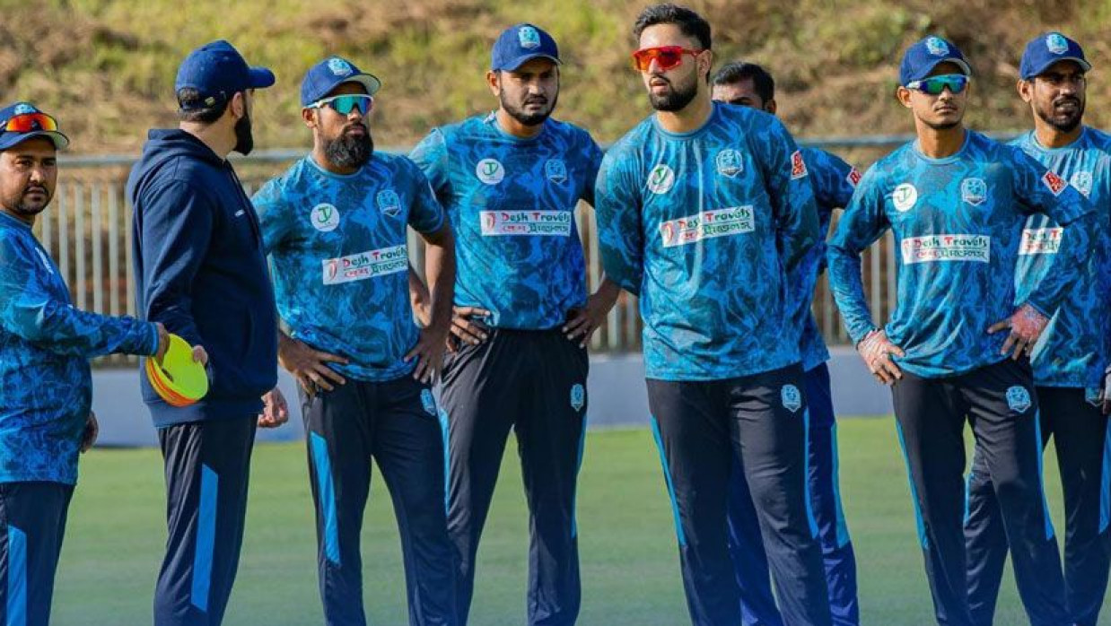 নোয়াখালী এক্সপ্রেস দল 