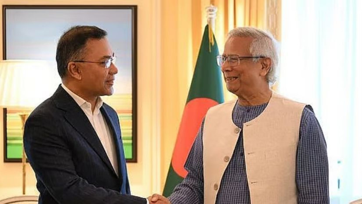 প্রধান উপদেষ্টা অধ্যাপক মুহাম্মদ ইউনূসের সাথে তারেক রহমান