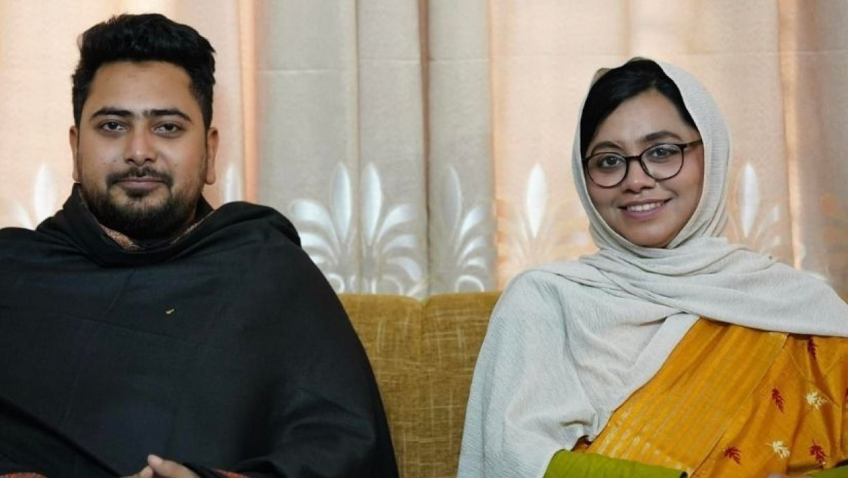 নাহিদ ইসলাম এবং ডা. মাহমুদা মিতু