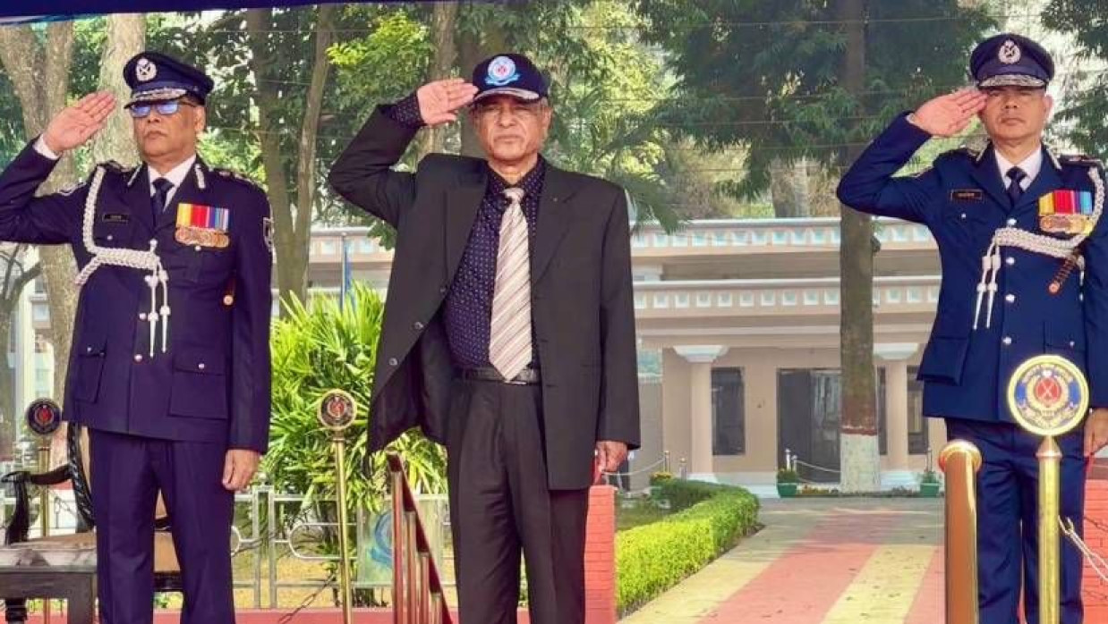 সহকারী পুলিশ সুপারদের সমাপনী কুচকাওয়াজ অনুষ্ঠানে স্বরাষ্ট্র উপদেষ্টা মেজর জেনারেল (অব.) জাহাঙ্গীর আলম চৌধুরী