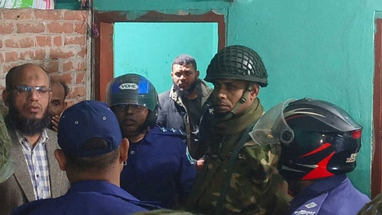  অবরুদ্ধ  গণঅধিকার পরিষদ নেতা উদ্ধার করে সেনাবাহিনী