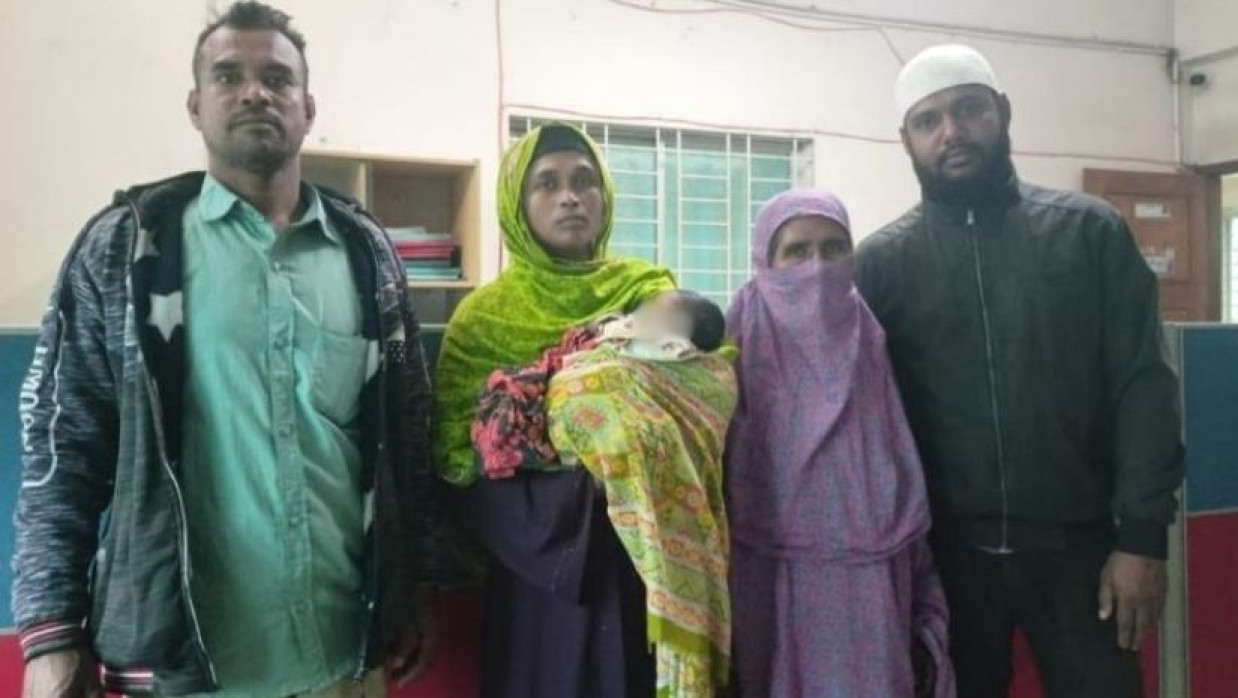 শিশুটিকে উদ্ধার করে পরিবারের কাছে হস্তান্তর করা হয়