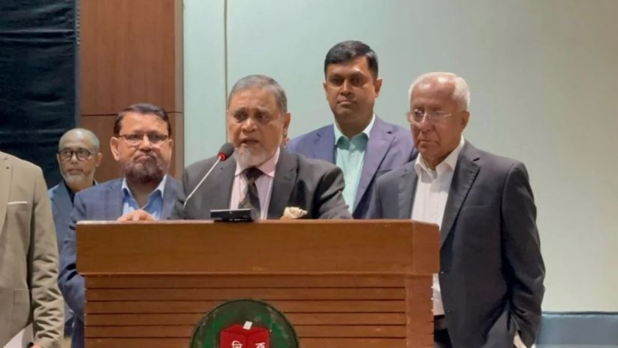 বক্তব্য রাখছেন প্রধান নির্বাচন কমিশনার (সিইসি) এ এম এম নাসির উদ্দিন