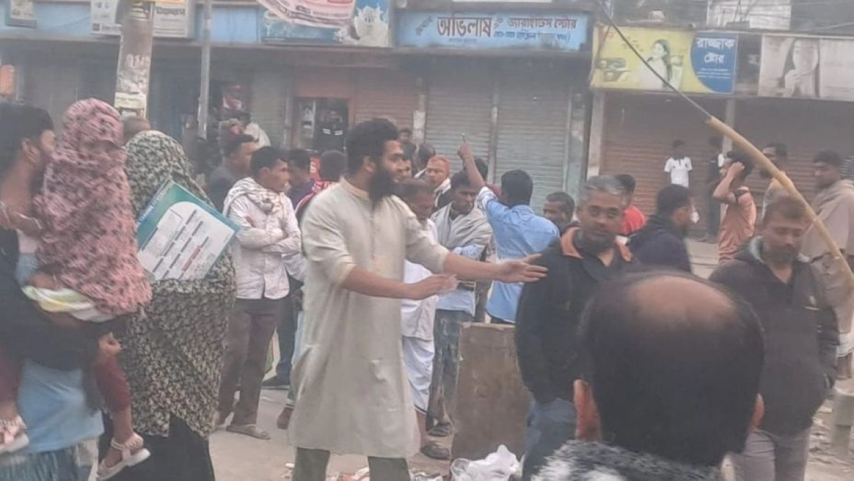প্রতীক পাওয়ার পর আনন্দ মিছিল, বিএনপি ও স্বতন্ত্র সমর্থকের মধ্যে সংঘর্ষের ঘটনা ঘটেছে