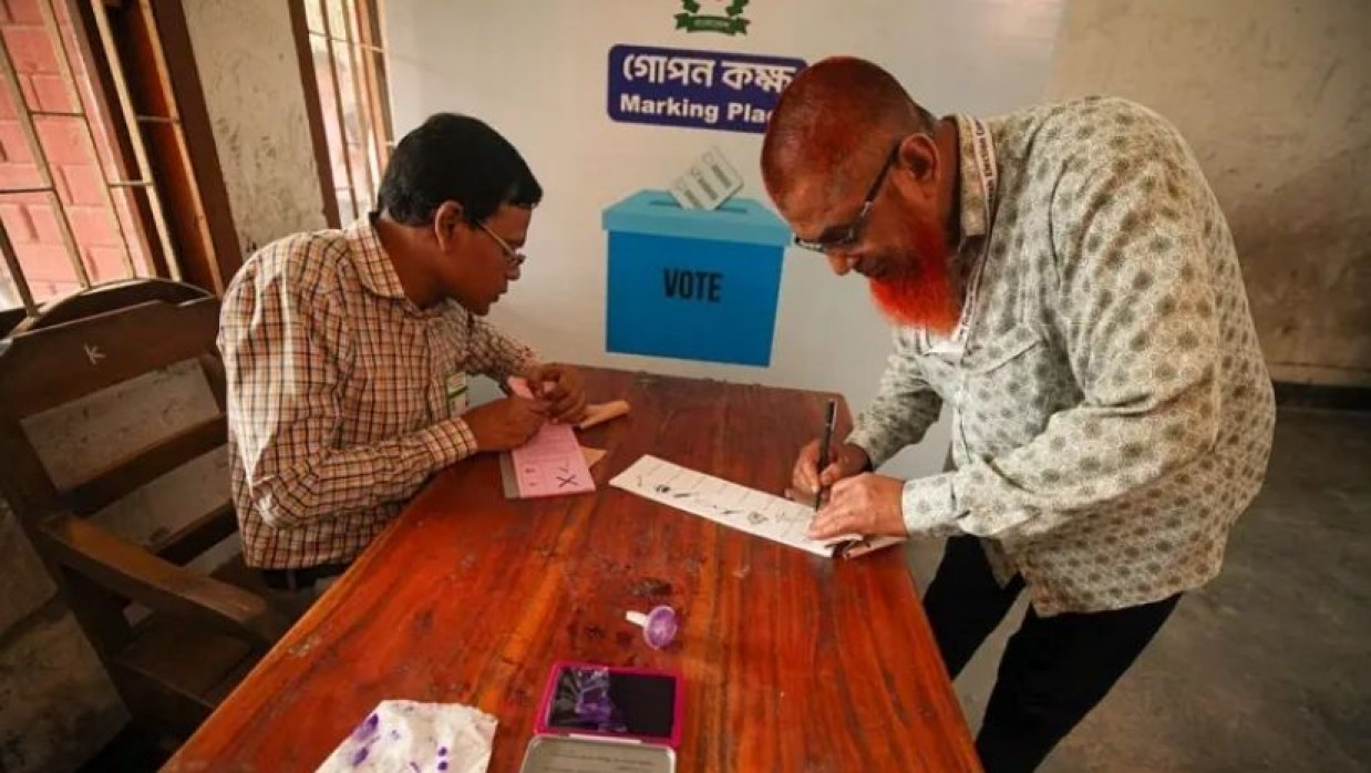 ভোট দেওয়ার ছবি