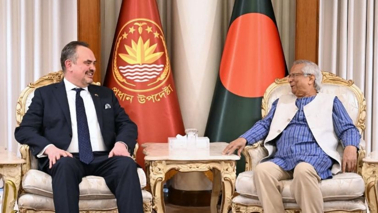 প্রধান উপদেষ্টা ও মার্কিন রাষ্ট্রদূত