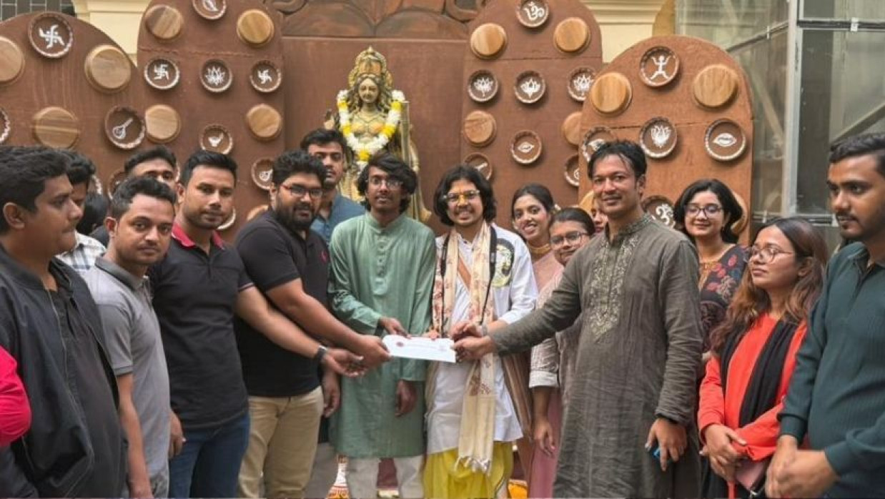 ৪০টি পূজামণ্ডপে নগদ অর্থ ও উপহার সামগ্রী প্রদান করেছে জবি শাখা ছাত্রদল