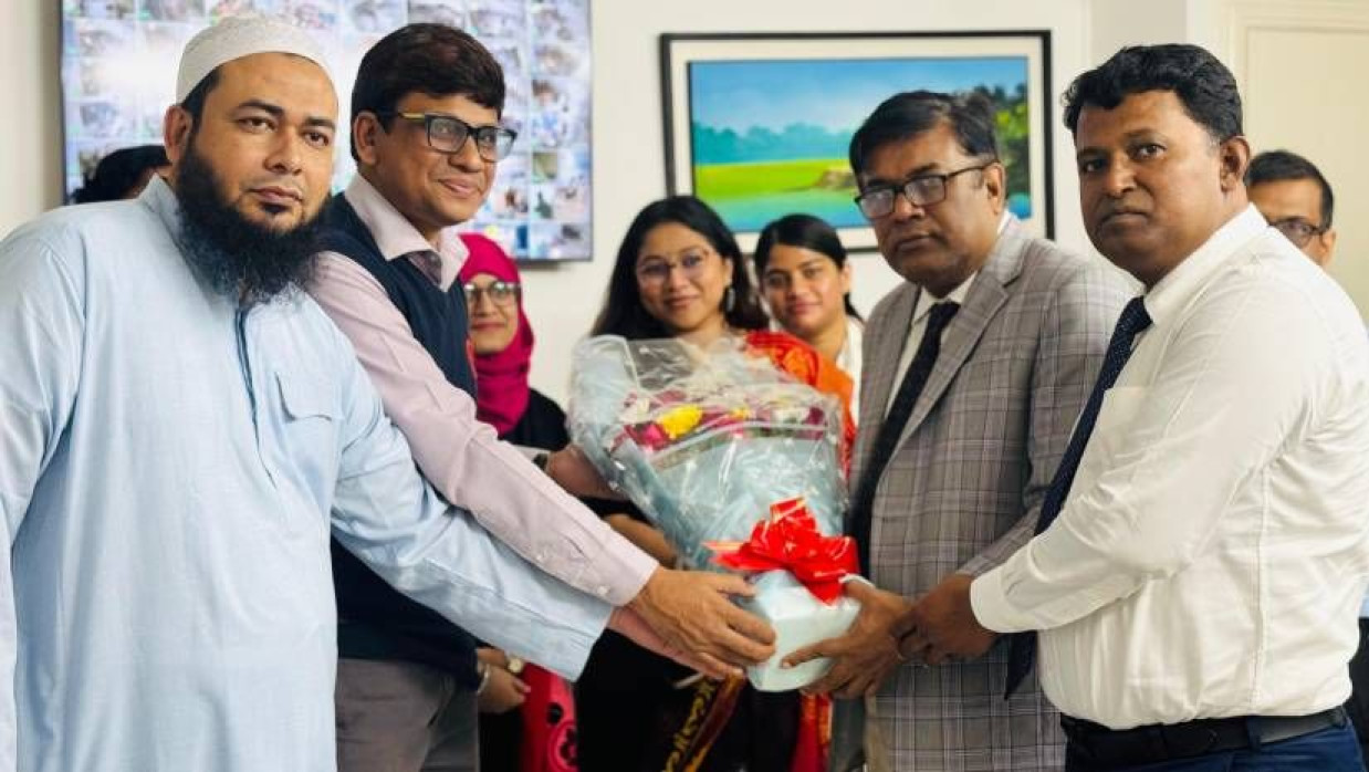 অধ্যাপক ও গবেষক ড. এ কে এম আশিকুর রহমান অ্যাডজাঙ্কট ফ্যাকাল্টি হিসেবে প্রেসিডেন্সি ইউনিভার্সিটিতে যোগদান করেছেন