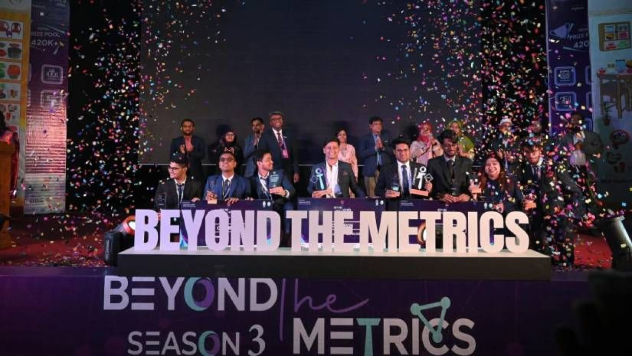 বিয়ন্ড দ্য মেট্রিক্স সিজন ৩