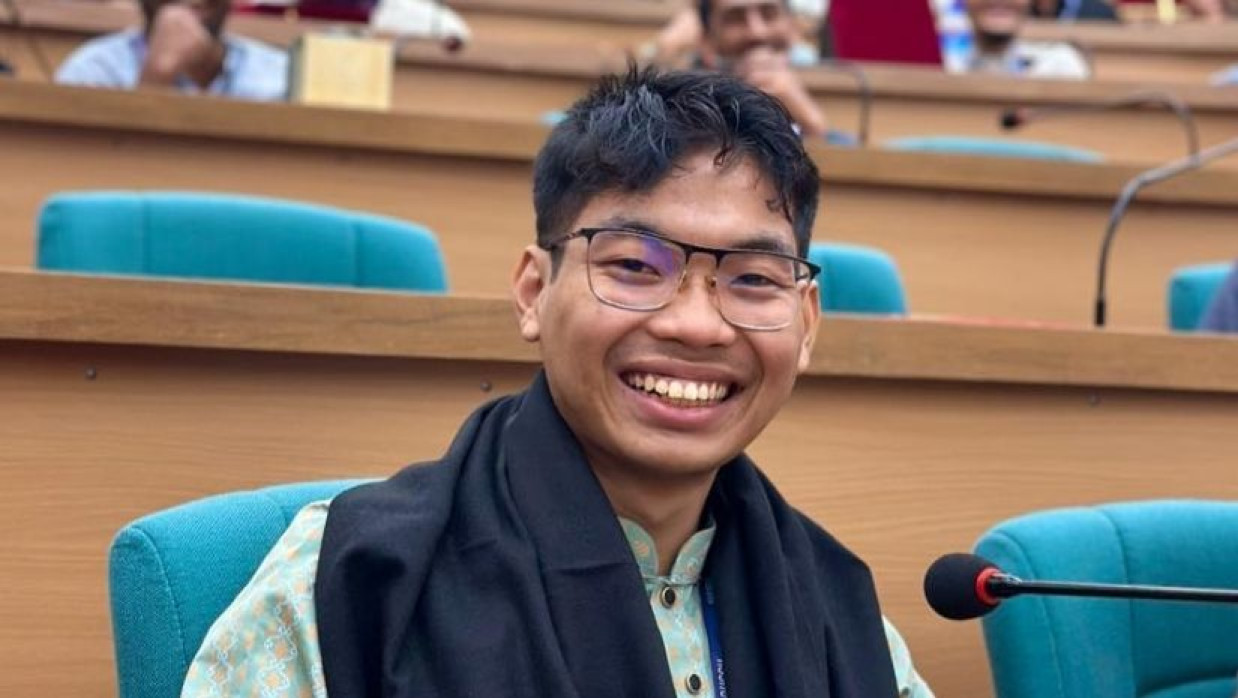 ডাকসু সদস্য সর্ব মিত্র চাকমা