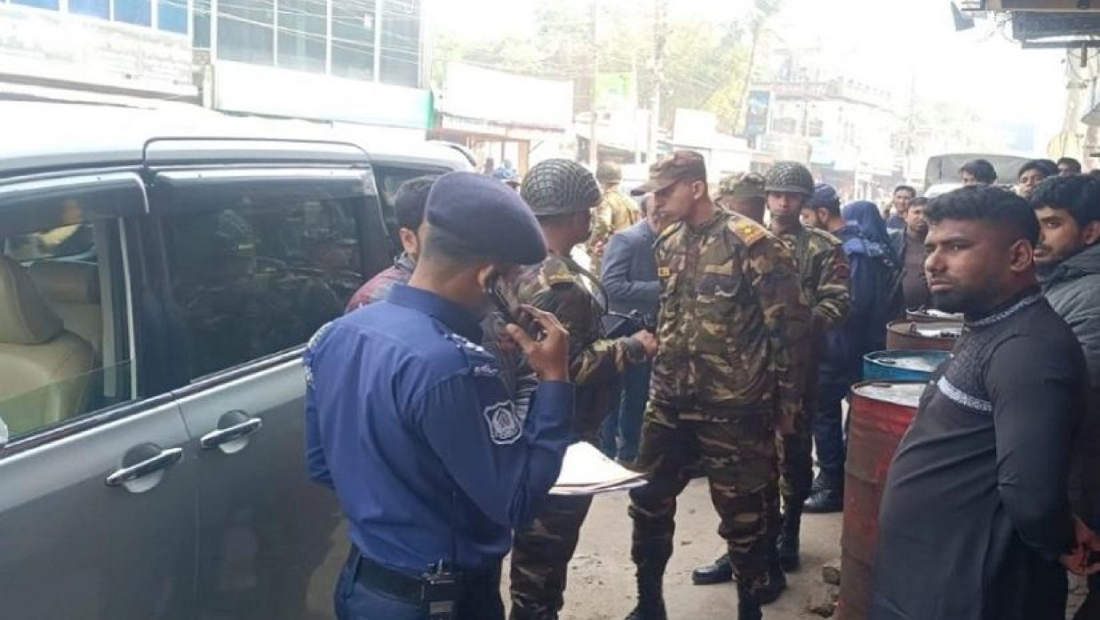 যৌথ বাহিনীর অভিযান