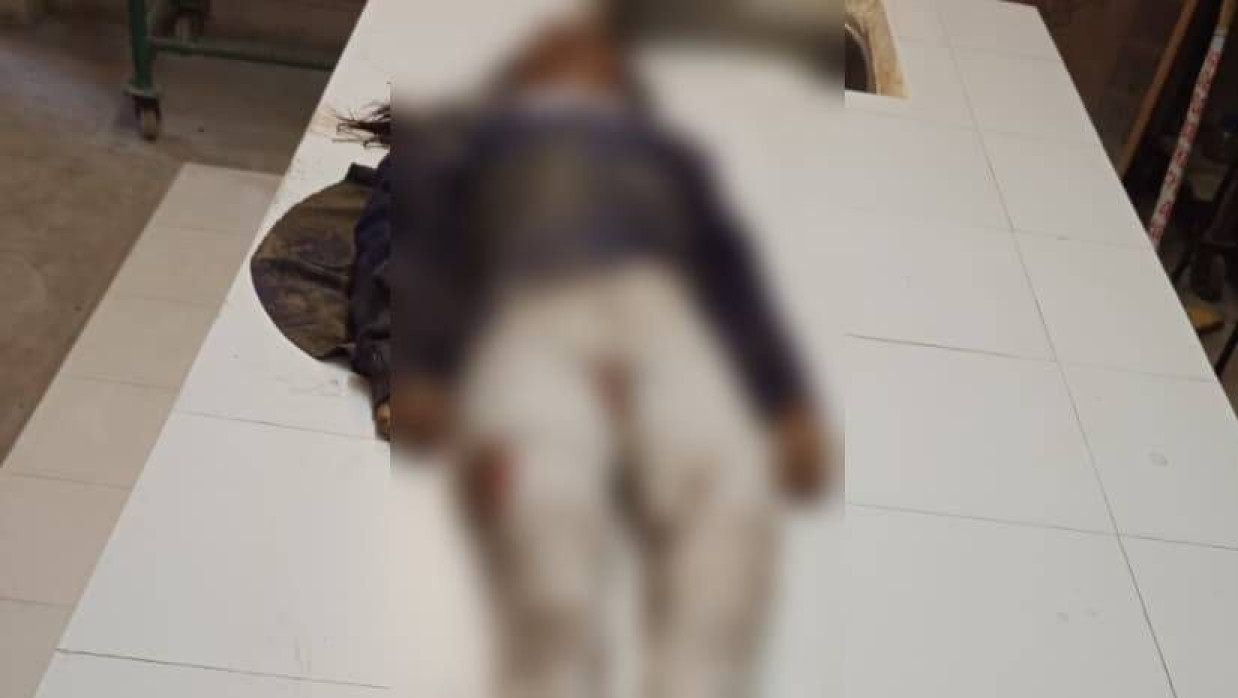 নিহত স্কুলছাত্রী আফিয়ার মরদেহ