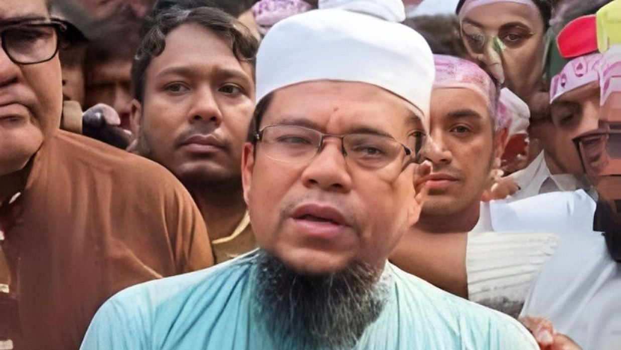  ‘পে স্কেল দেবে না অন্তর্বতী সরকার’ বক্তব্যের প্রতিবাদে যা বললেন আজিজী