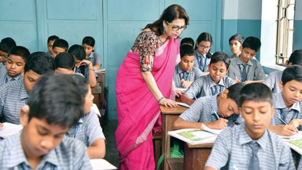 নিজ জেলায় কর্মরত শিক্ষকদের বদলির সুযোগ নেই