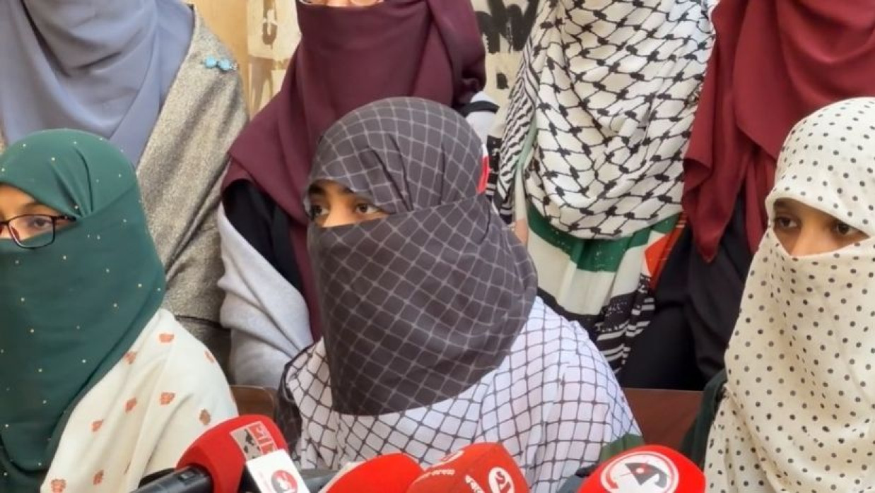 বিএনপির হাতে দুদিনে ১৪টি নারী হেনস্তার ঘটনা, অভিযোগ ঢাবি ছাত্রীসংস্থার