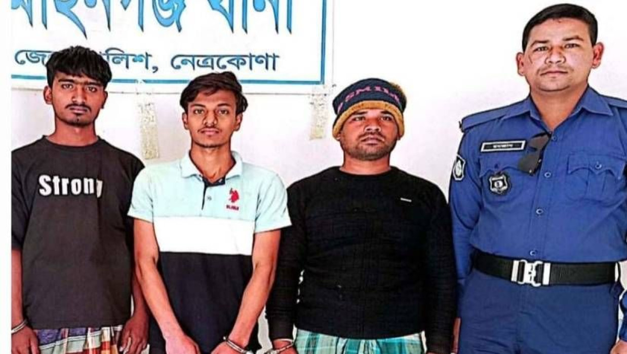 নেত্রকোনায় নদীর পাড় কেটে মাটি বিক্রি, ৩ জনের কারাদণ্ড