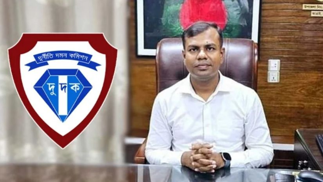 চাচাকে বাবা বানিয়ে কোটায় বিসিএস ক্যাডার হওয়া সেই ইউএনও গ্রেপ্তার