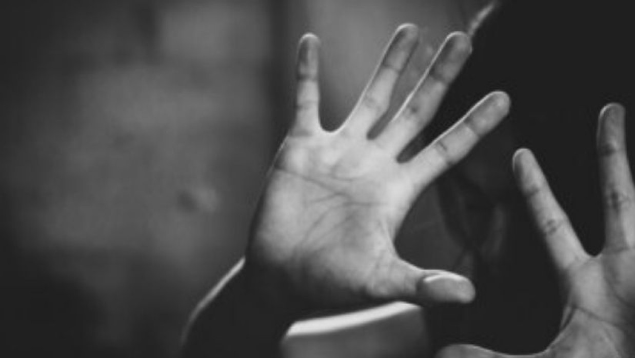 ৪র্থ শ্রেণীর ছাত্রীকে ধর্ষণ চেষ্টার অভিযোগে ষাটোর্ধ্ব বৃদ্ধের বিরুদ্ধে মামলা