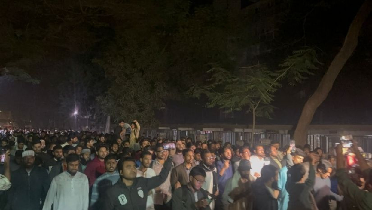 শেরপুরে বিএনপির হামলায় জামায়াত নেতা খুন, মধ্যরাতে ঢাবিতে বিক্ষোভ