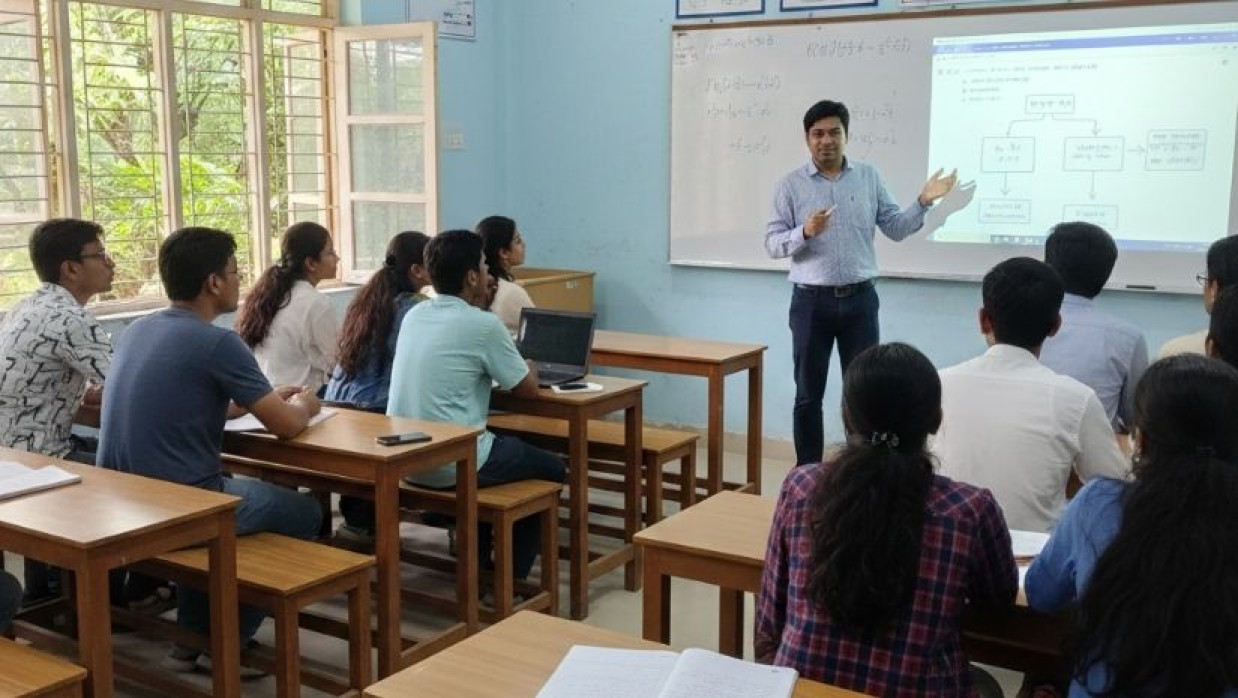 অধিভুক্ত কলেজগুলোতে কম্পিউটার সায়েন্স কোর্সে খণ্ডকালীন শিক্ষক নিয়োগের অনুমোদন