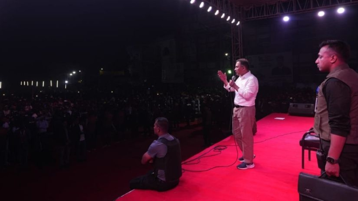 নওগায় নির্বাচনী জনসভায় তারেক রহমান