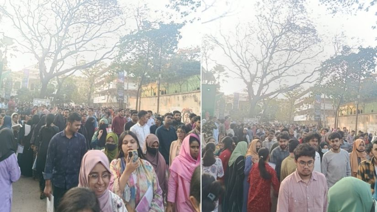 জগন্নাথ বিশ্ববিদ্যালয় কেন্দ্র থেকে পরীক্ষা শেষে বের হচ্ছেন ভর্তিচ্ছুরা