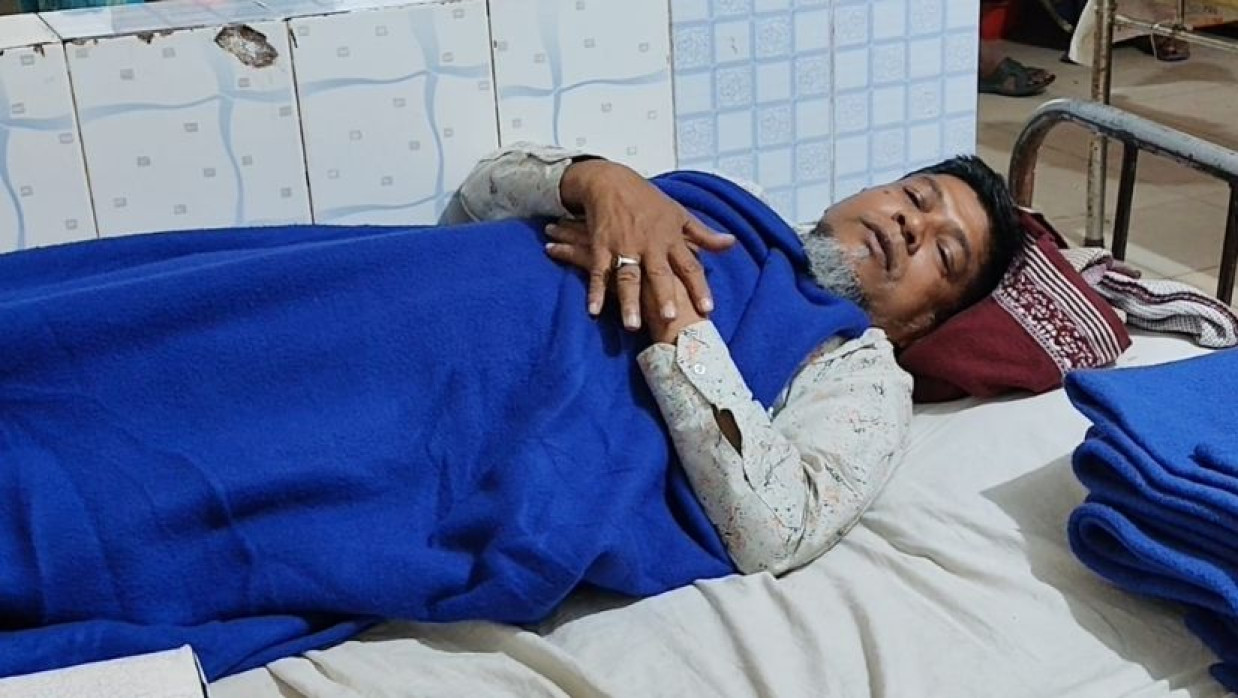 জুলাইয়ে শহীদ সাংবাদিক মেহেদির বাবাকে মারধর, অভিযোগ বিএনপির বিরুদ্ধে