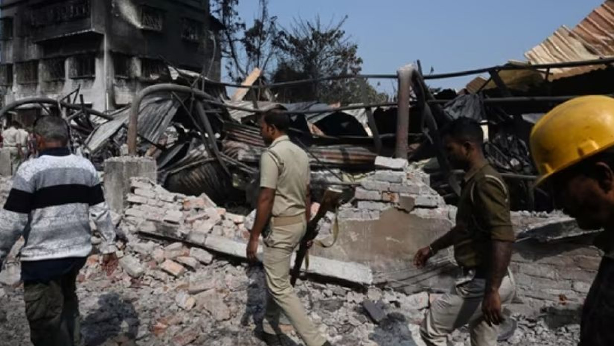 পশ্চিমবঙ্গে গুদামে আগুন লেগে ২৮ জনের মৃত্যু