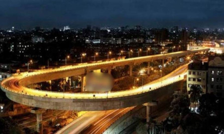 খিলগাঁও ফ্লাইওভারে কাভার্ডভ্যানের ধাক্কায় পুলিশ সদস্য নিহত