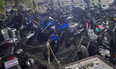 ফেনীতে পুলিশের বিশেষ অভিযানে ৭৫টি মোটরসাইকেল ও সিএনজি জব্দ