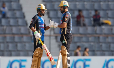 সেঞ্চুরি মিস হৃদয়ের, চ্যালেঞ্জিং পুঁজি রংপুরের