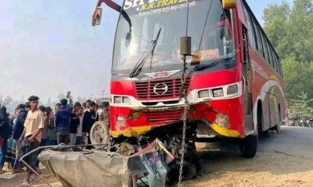 হবিগঞ্জে বাসচাপায় অটোরিকশার চালক নিহত