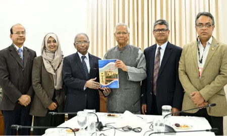 বিগত ৩ নির্বাচনে কমিশন কার্যত পাপেটে পরিণত হয়: প্রধান উপদেষ্টা