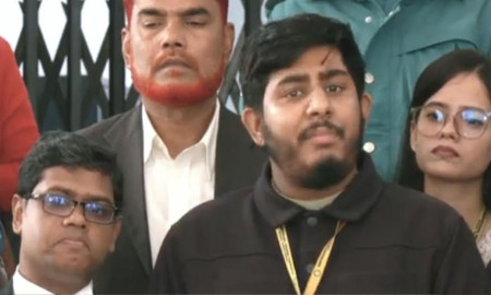 শীর্ষ ২৫ ব্যবসায়ীর বিচার চেয়ে ট্রাইব্যুনালে বৈষম্যবিরোধীরা 