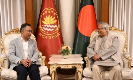 প্রধান উপদেষ্টার সঙ্গে সাক্ষাৎ শেষে গুলশানের বাসায় ফিরলেন তারেক রহমান