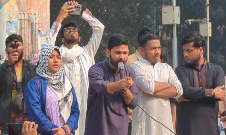 ওসমান হাদি হত্যার বিচারের দাবিতে ঢাবিতে ইনকিলাব মঞ্চের বিক্ষোভ