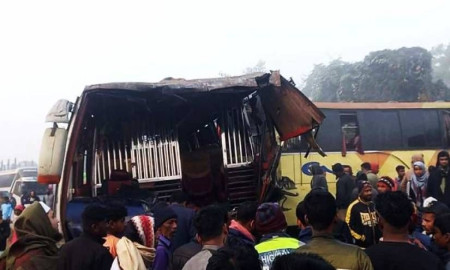 সিলেটে তিন বাসের সংঘর্ষে নিহত ২