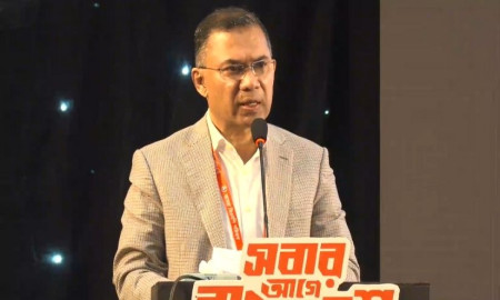 গণতান্ত্রিক সরকার গঠনের সুযোগ হাতছাড়া হলে শহীদদের প্রতি জুলুম করা হবে: তারেক রহমান